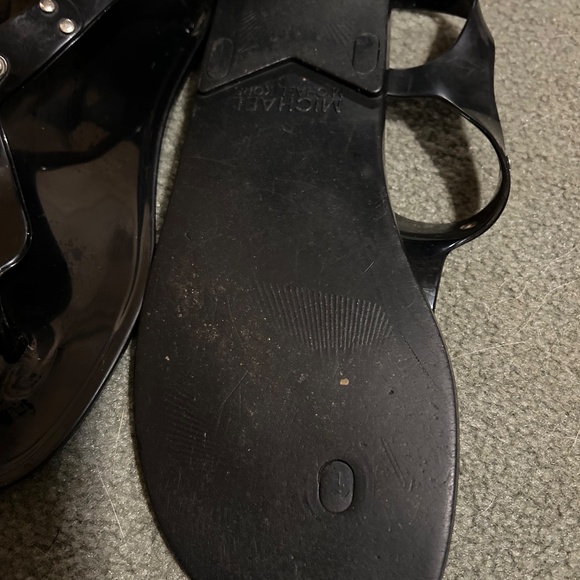 Micheal Kors flat sandals - Picture 3 of 4